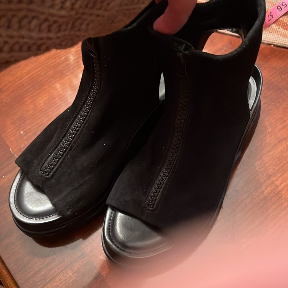 DKNY Black Zipper Front Open-Toe Ankle Sandals
